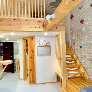 Lavender Circus Hand Drawn Apartments Daire