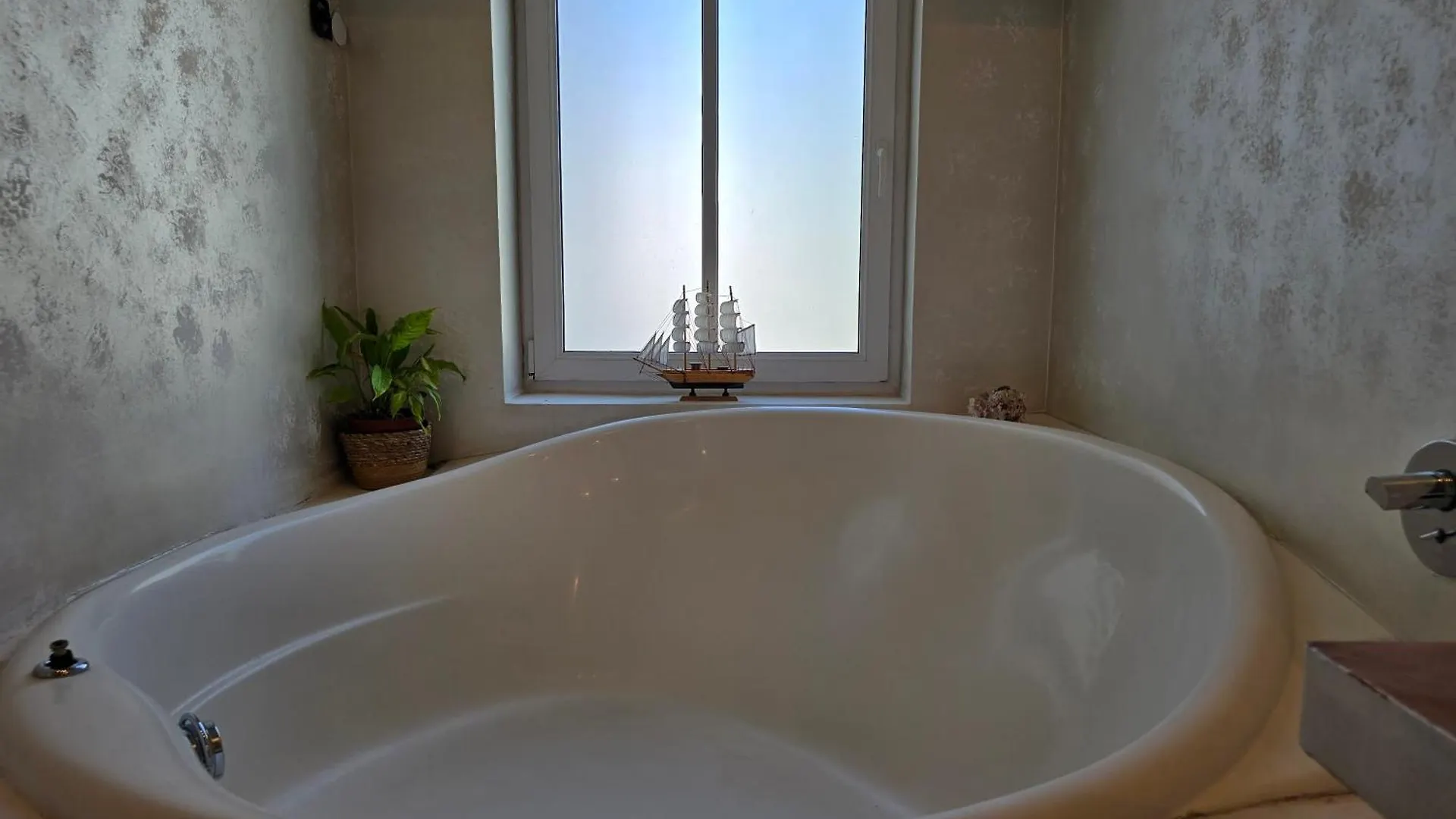 Andrassy Loft Near The City Park - Heroes' Square Будапешт Апартаменты
